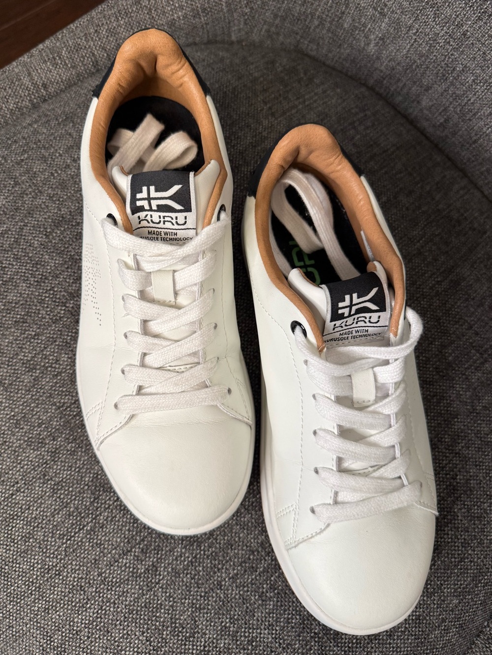 KURU Roam Women’s White Leather Sneakers Size 7M Walking Comfort Shoes Casual